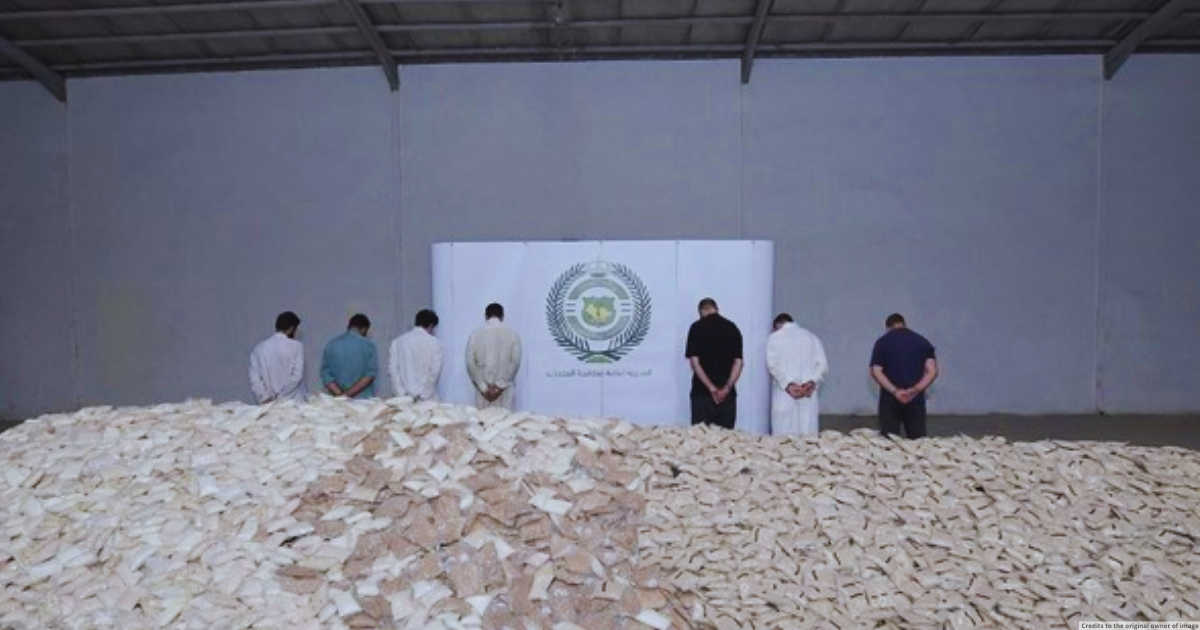 Two Pakistanis, six Syrians held in Saudi Arabia for smuggling 47 mln drug pills